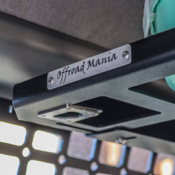 Lekka półka do Nissan Patrol Y61 – więcej miejsca w kabinie