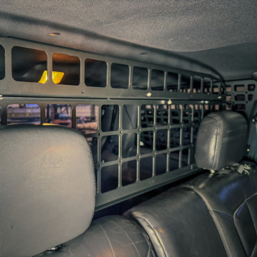 Jeep Grand Cherokee ZJ cargo barrier