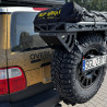 Platforma bagażowa na koło zapasowe Offroad-Mania zamontowana na samochodzie terenowym